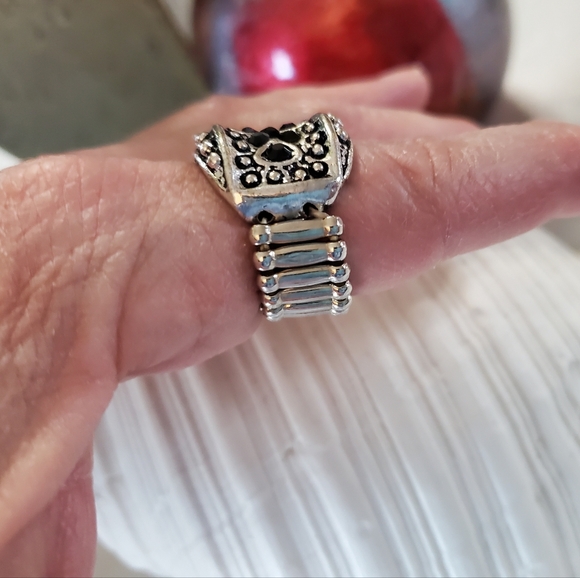 Silver Tone and Black Jewels Stretch Band Ring 💥3 for $24💥 - Picture 13 of 16